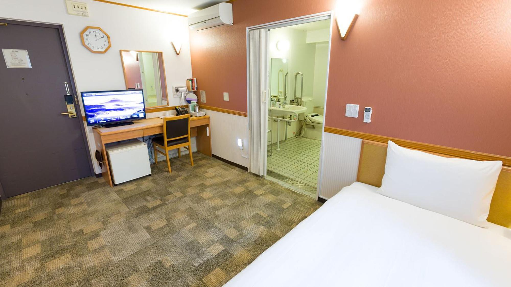 Toyoko Inn Yokohama Sakuragicho Room photo
