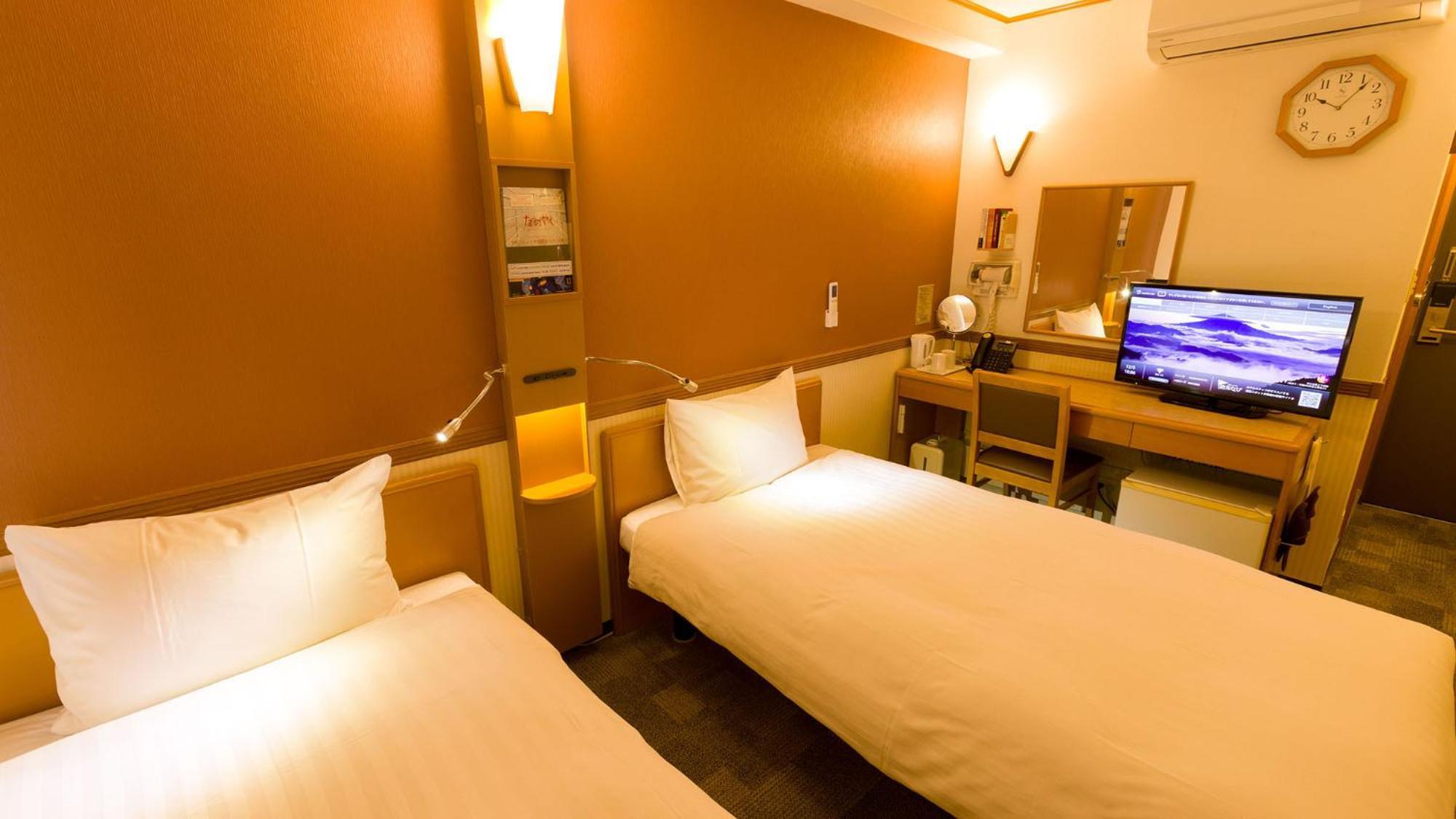 Toyoko Inn Yokohama Sakuragicho Room photo